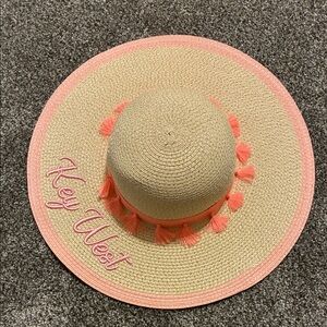 Floppy vacation hat NWT